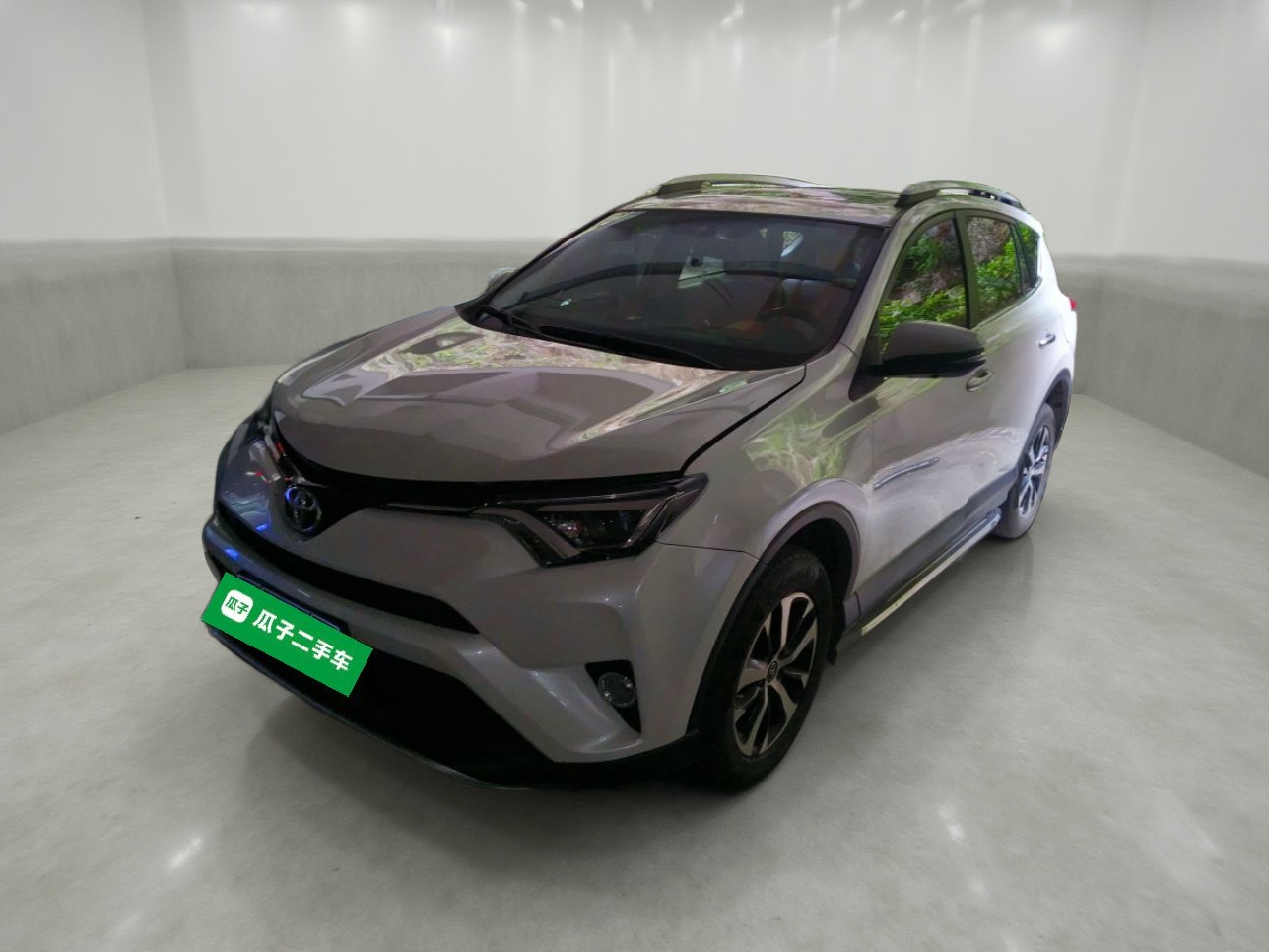 Toyota RAV4 2016 car image 