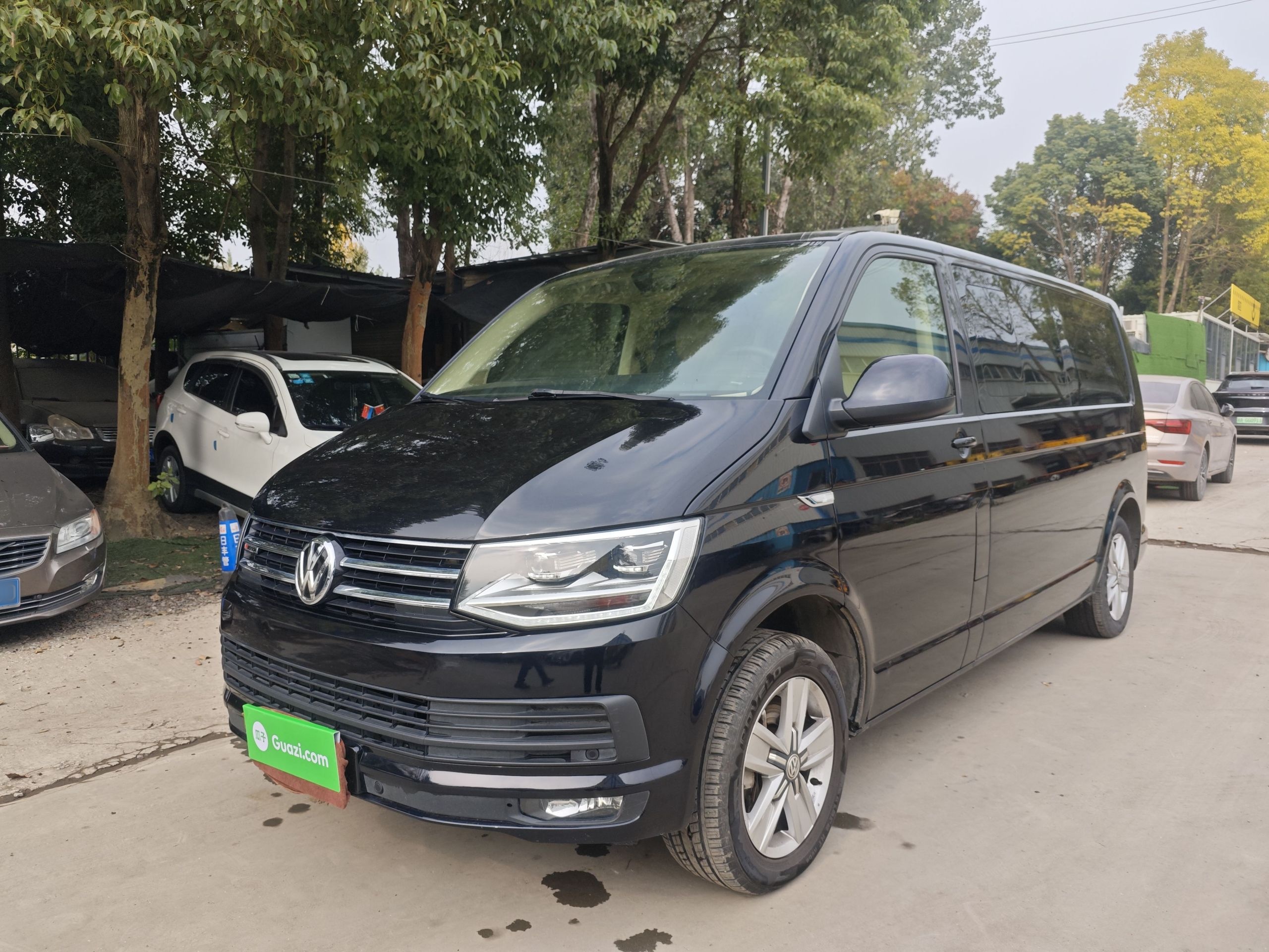 Volkswagen Caravelle 2018 Volkswagen Caravelle 2018 car image
