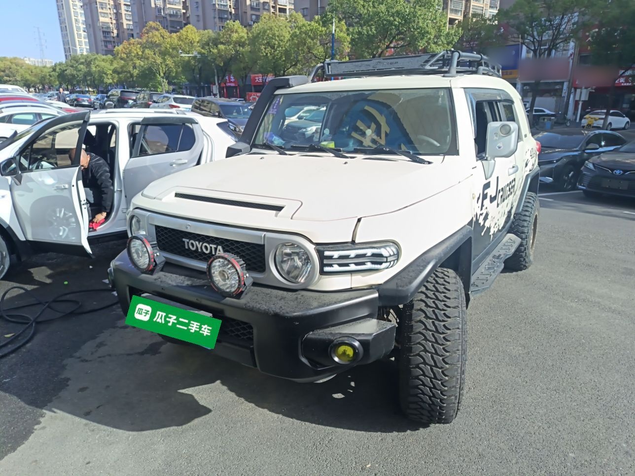 Toyota FJ Cruiser 2018 car image 