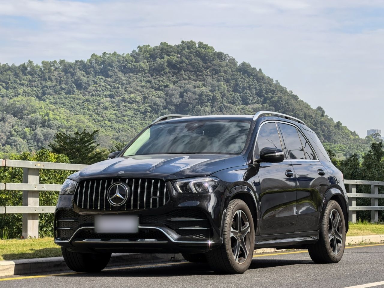 Mercedes-Benz GLE Class New Energy 2022 Mercedes-Benz GLE Class New Energy 2022 car image