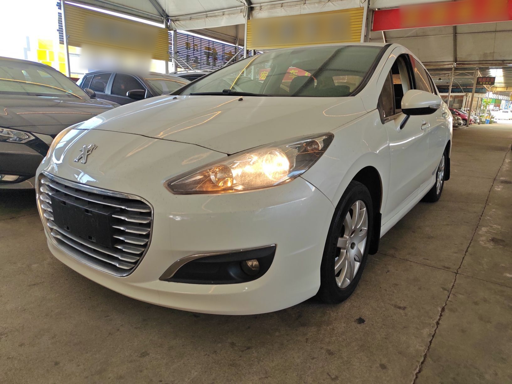 Peugeot 308 2015 汽车图片 