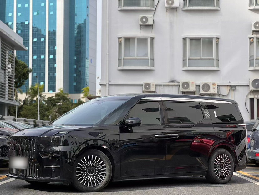 Zeekr 009 2023 car image 