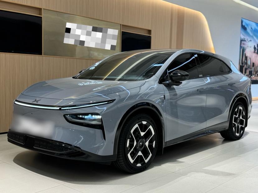 Xpeng G7 2025 汽车图片 