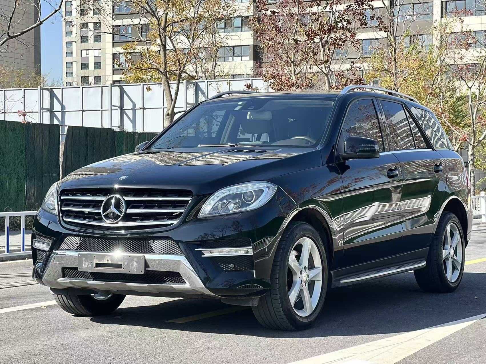 Mercedes-Benz M Class 2015 car image 
