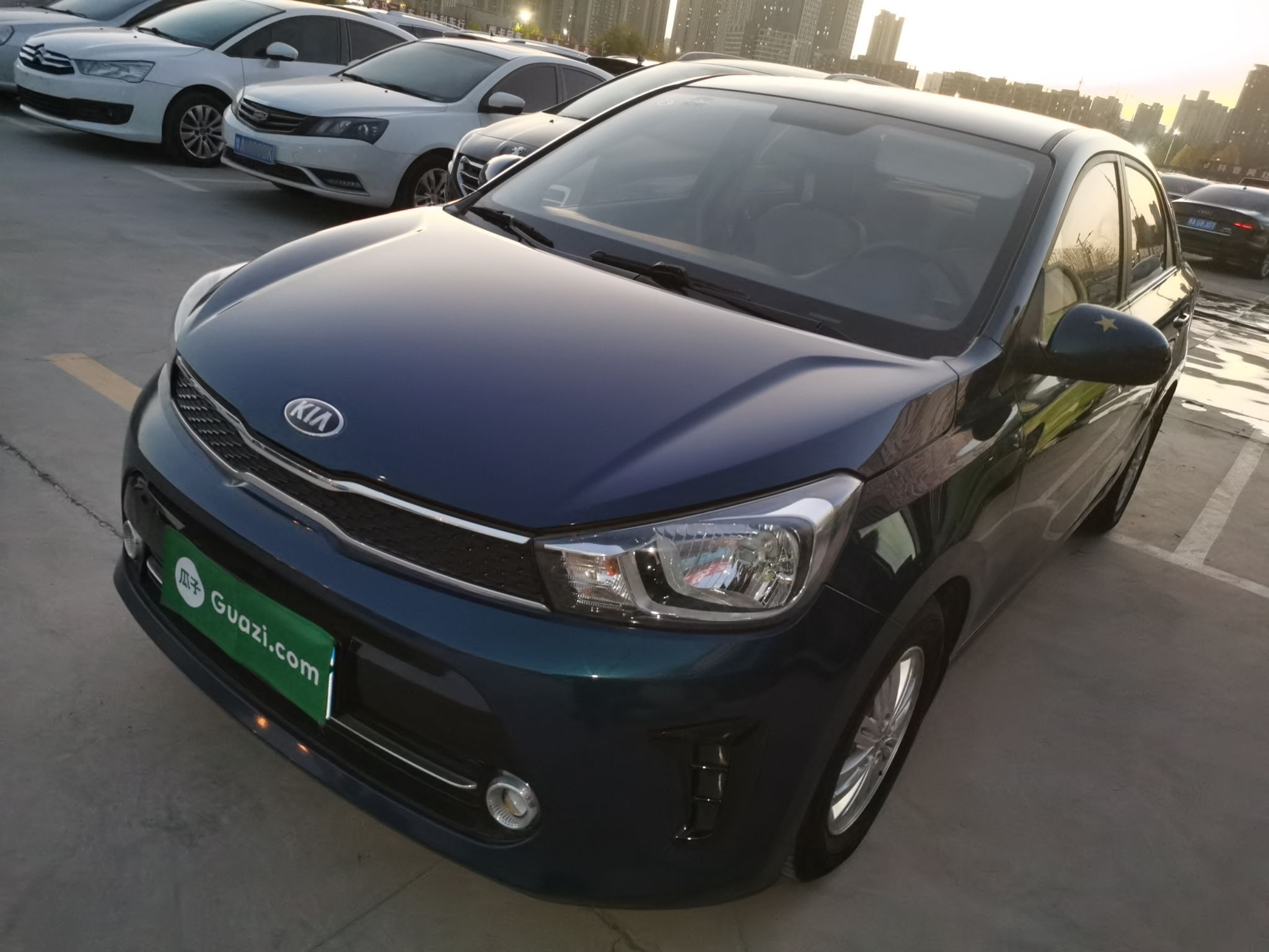 Kia 2019 car image 