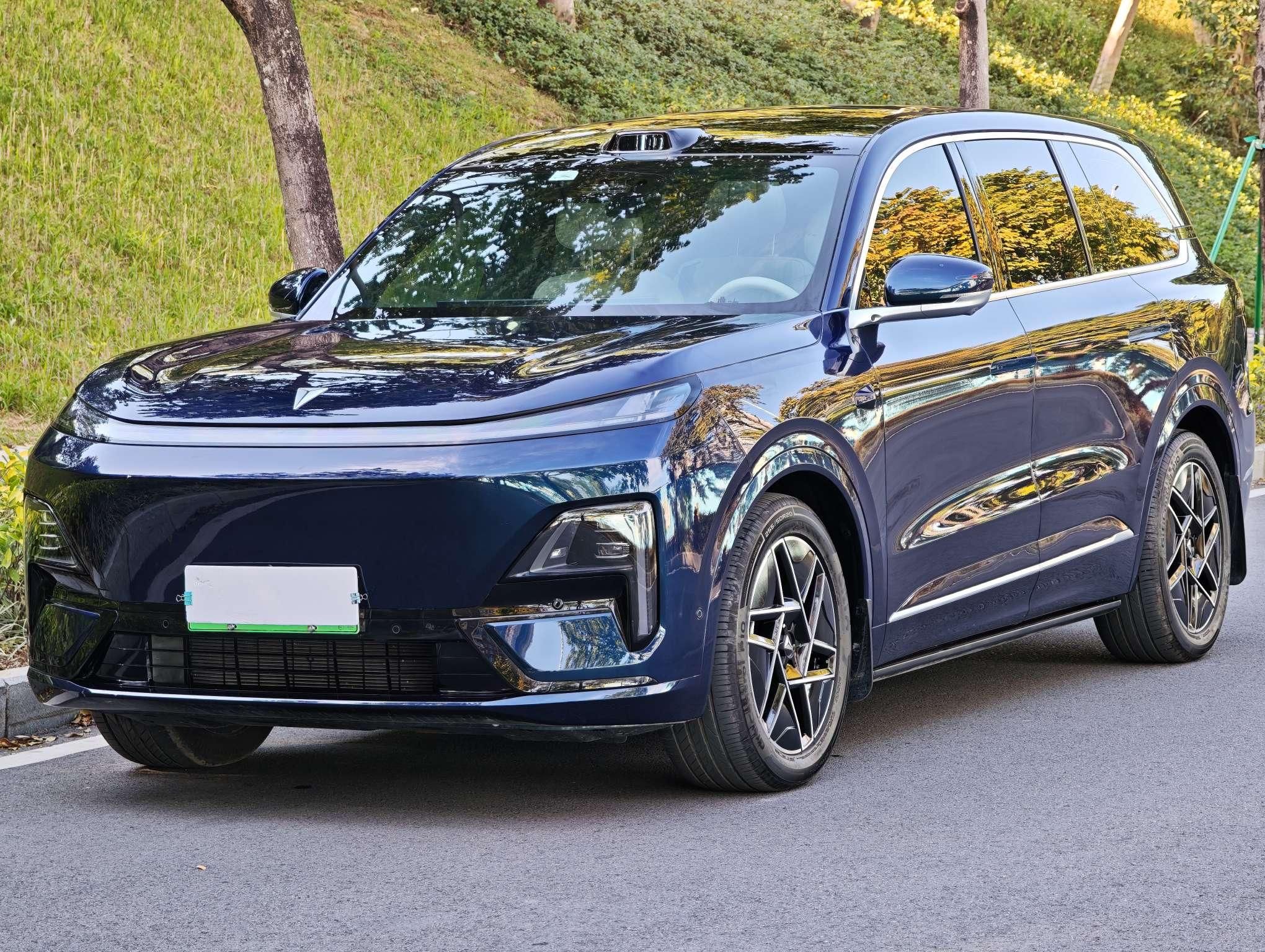 Deepal S09 2025 car image 