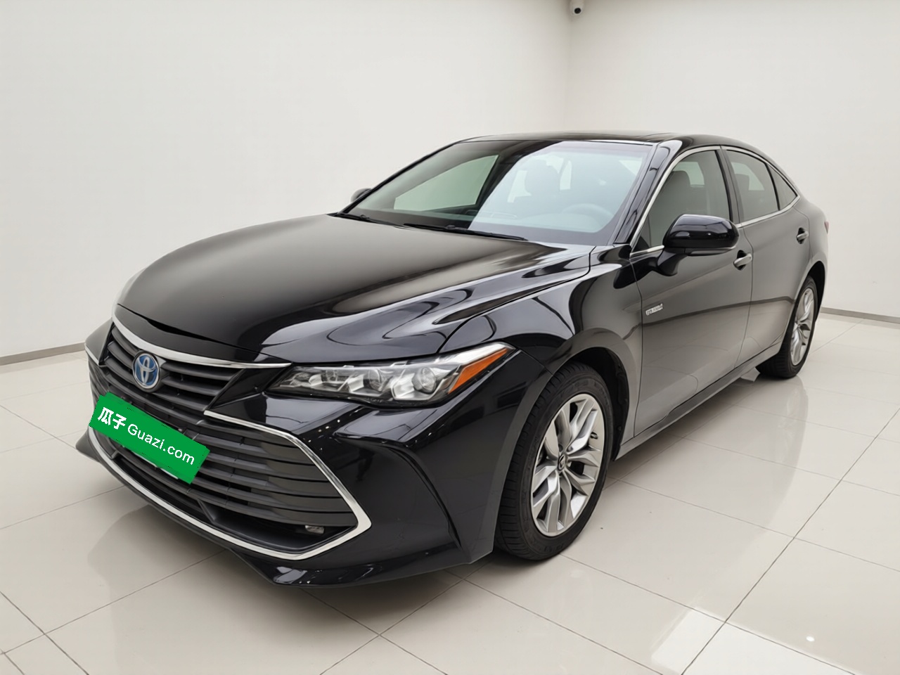 Toyota Avalon 2019 car image 