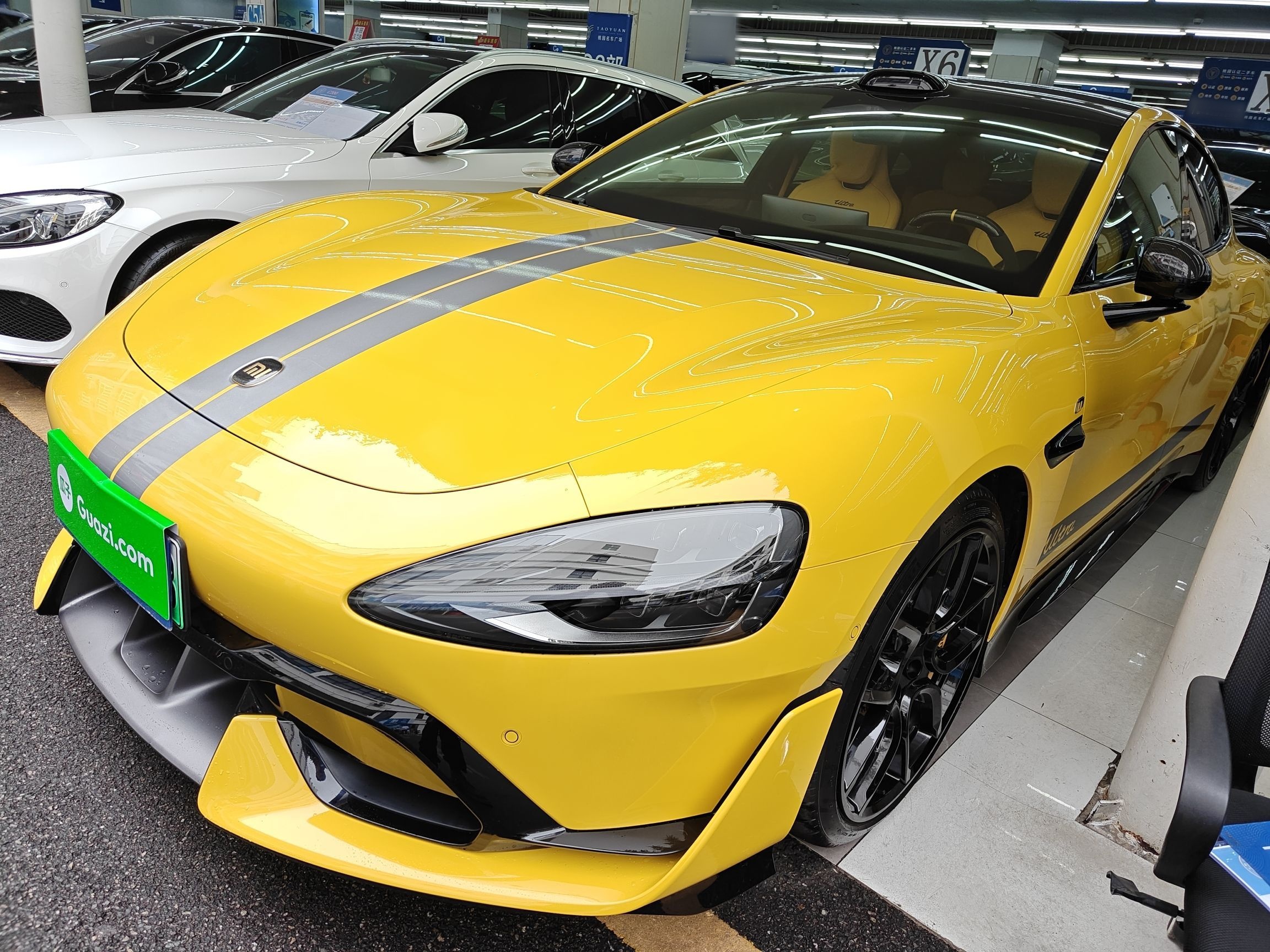 MI SU7 Ultra 2025 汽车图片 