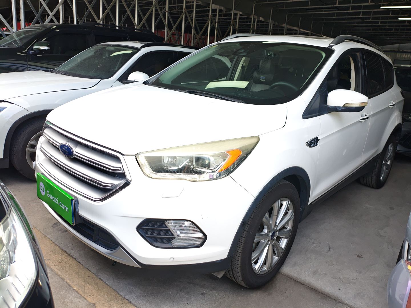 Ford Kuga 2017 car image 