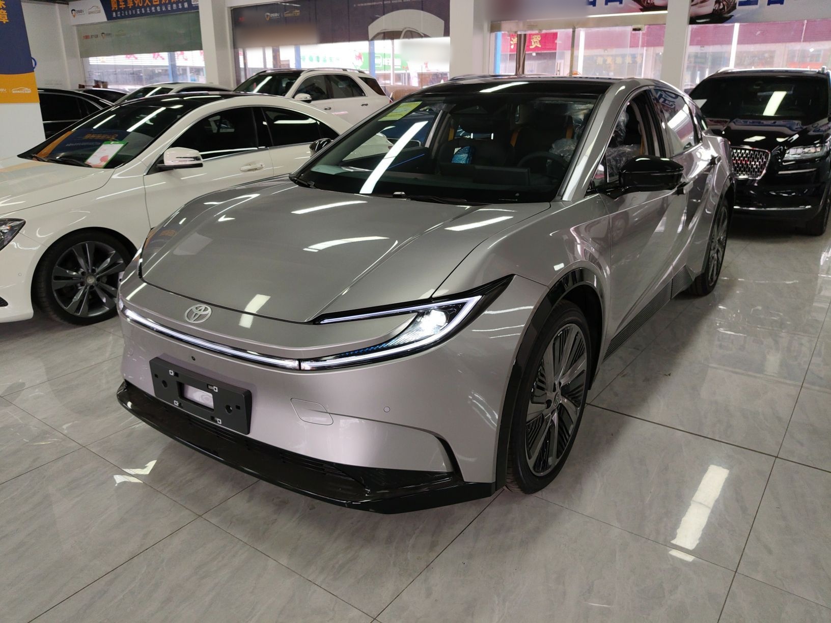 Toyota bZ5 2025 Toyota bZ5 2025 汽车图片