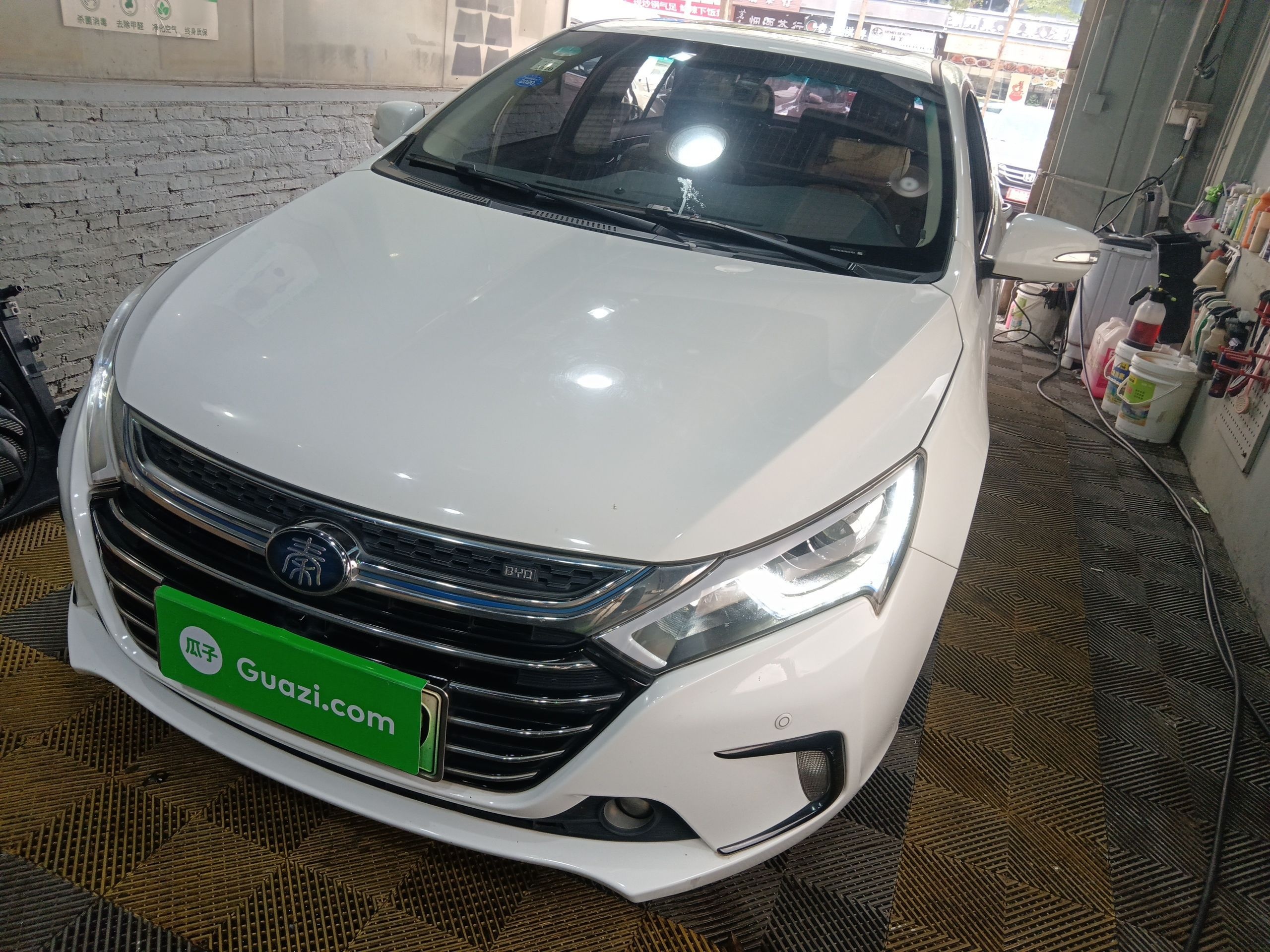 BYD Qin New Energy 2018 car image 