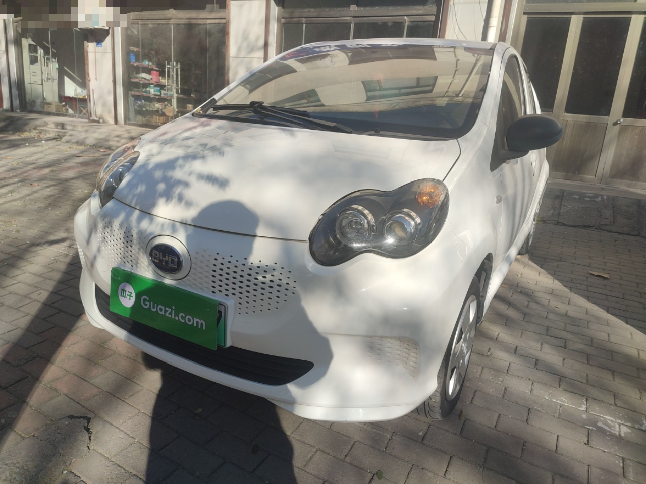 BYD e1 2019 car image 