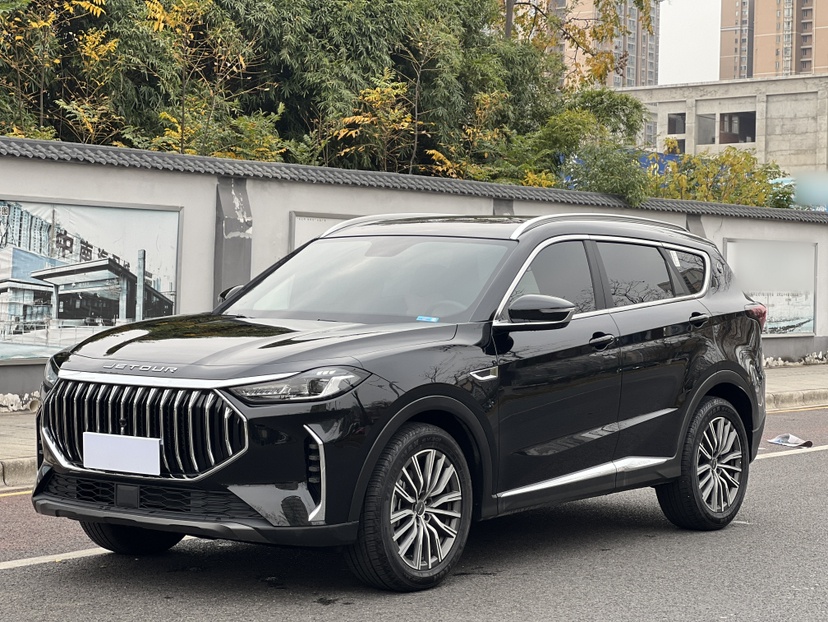X70 PLUS 2024 car image 