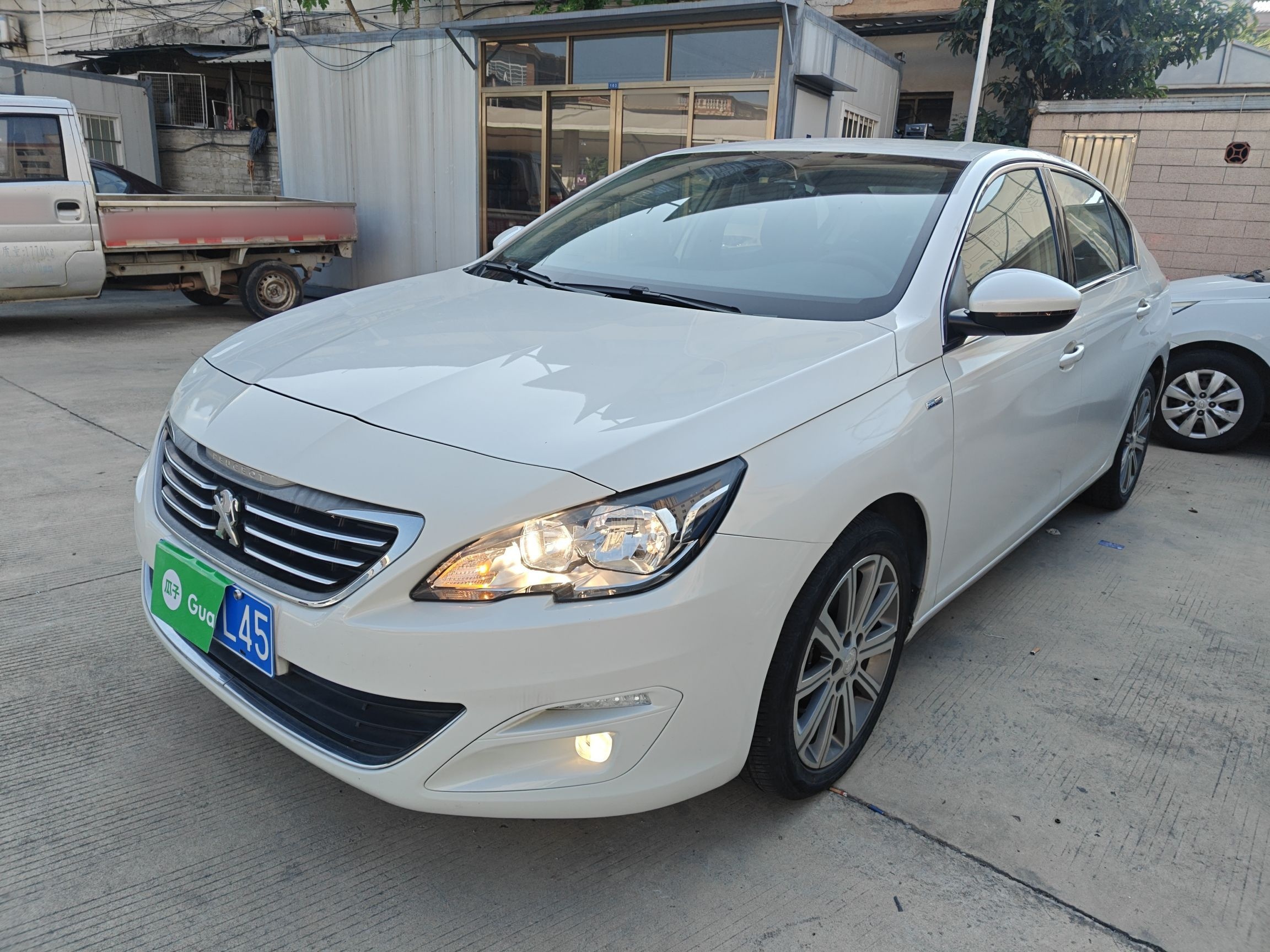 Peugeot 408 2018 car image 