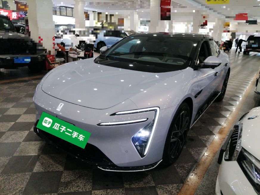Avatr 06 2025 car image 