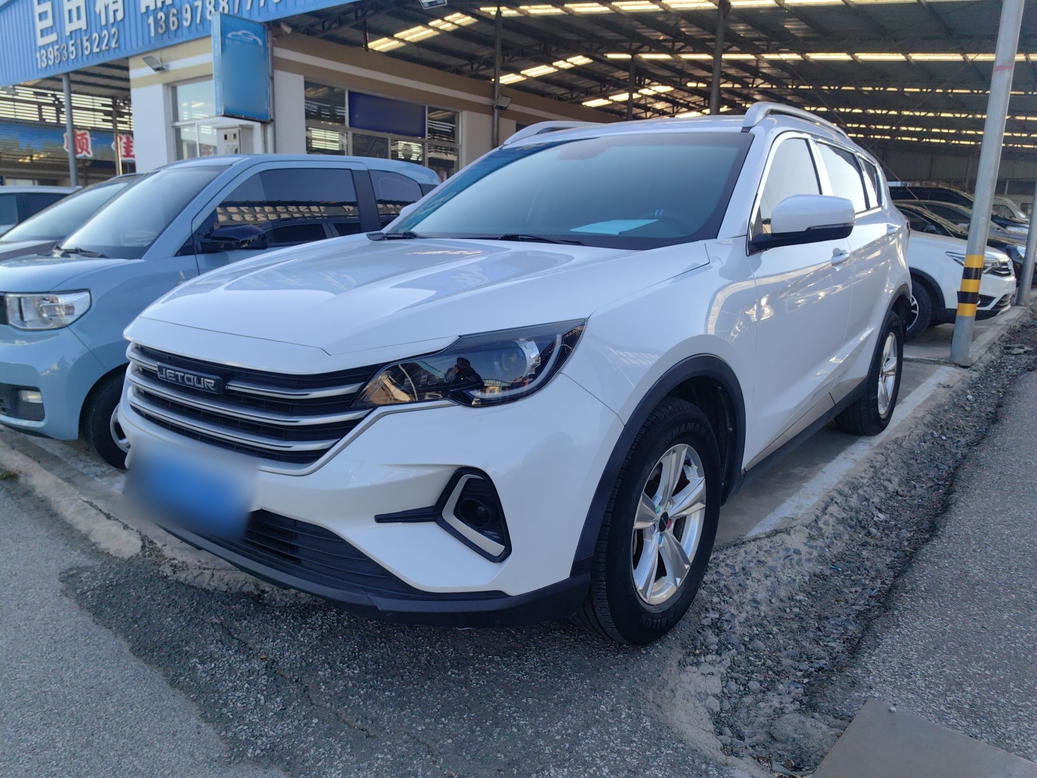 X70M 2022 car image 