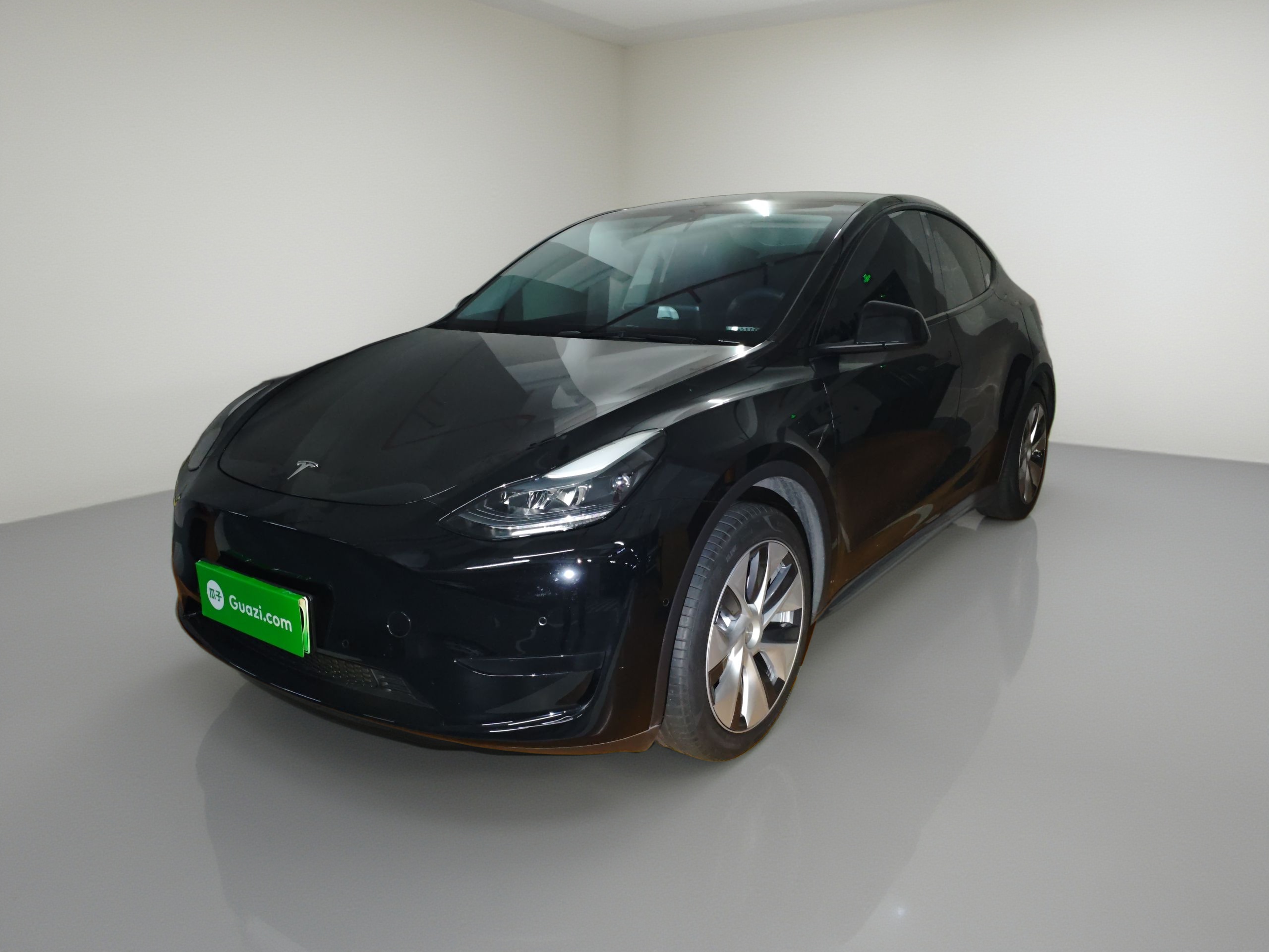 Tesla Model Y 2022 Tesla Model Y 2022 car image