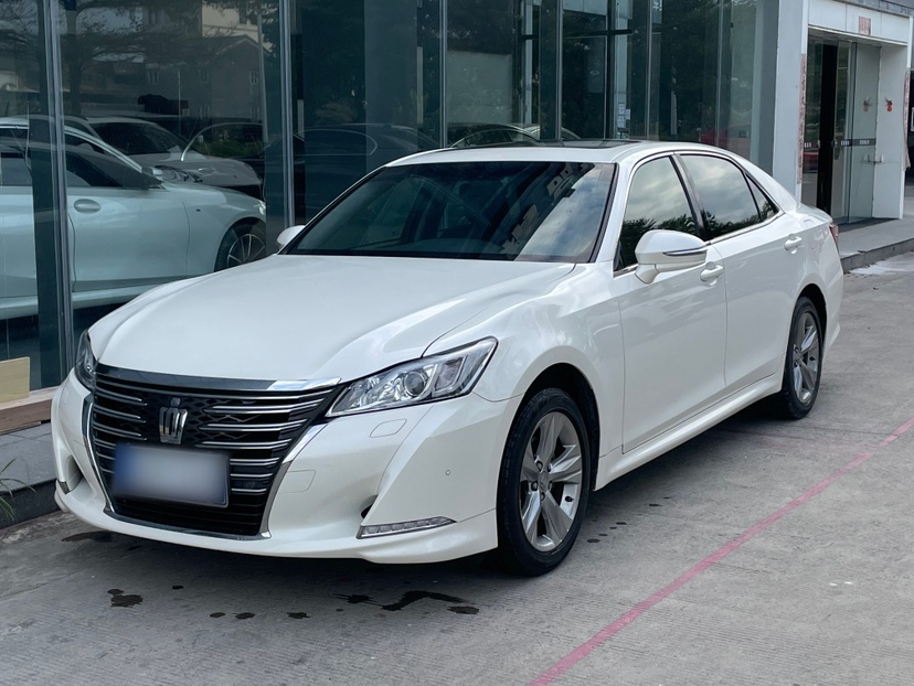 Toyota Crown 2017 Toyota Crown 2017 汽车图片