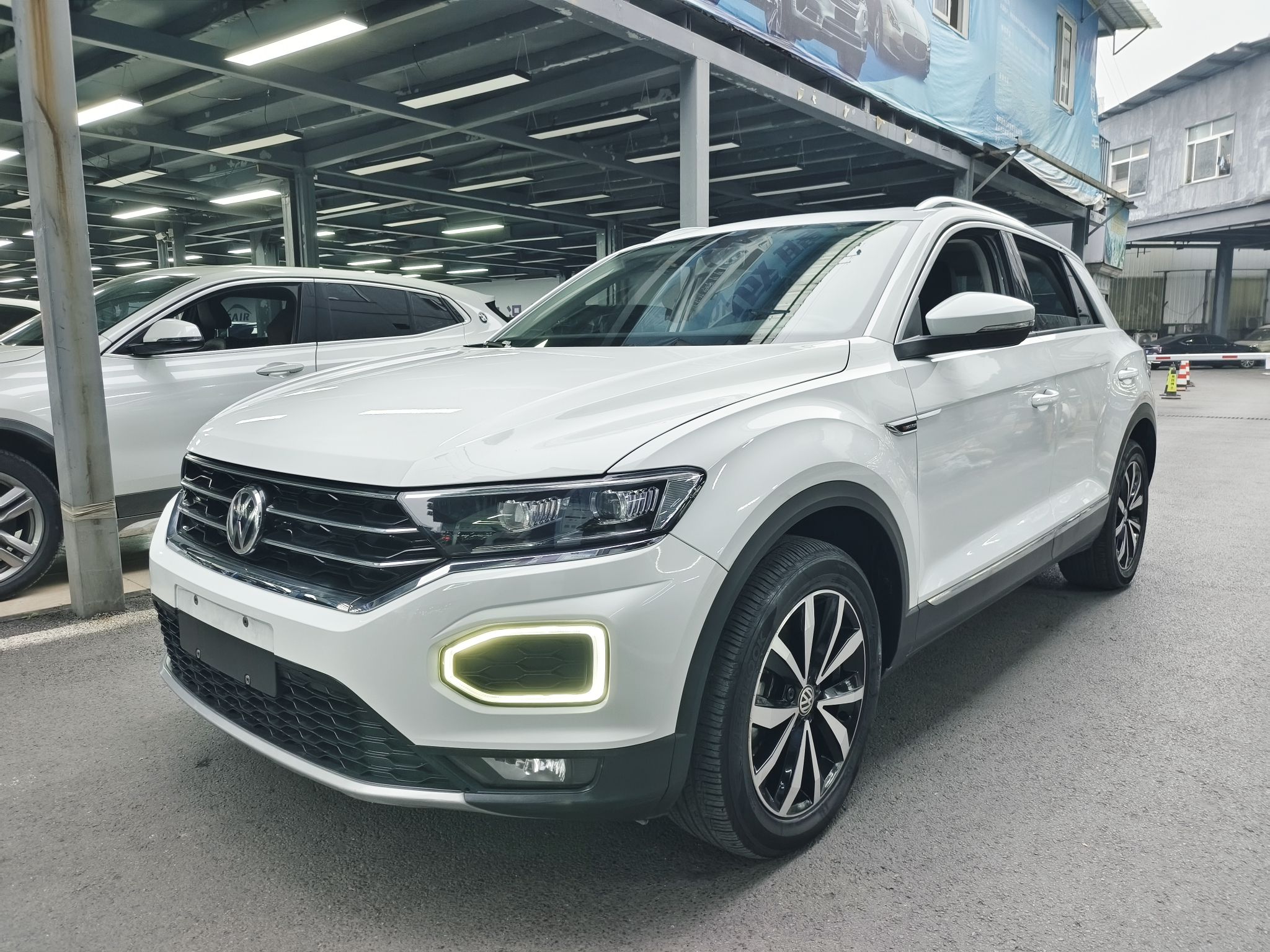 T-Roc 2019 T-Roc 2019 car image