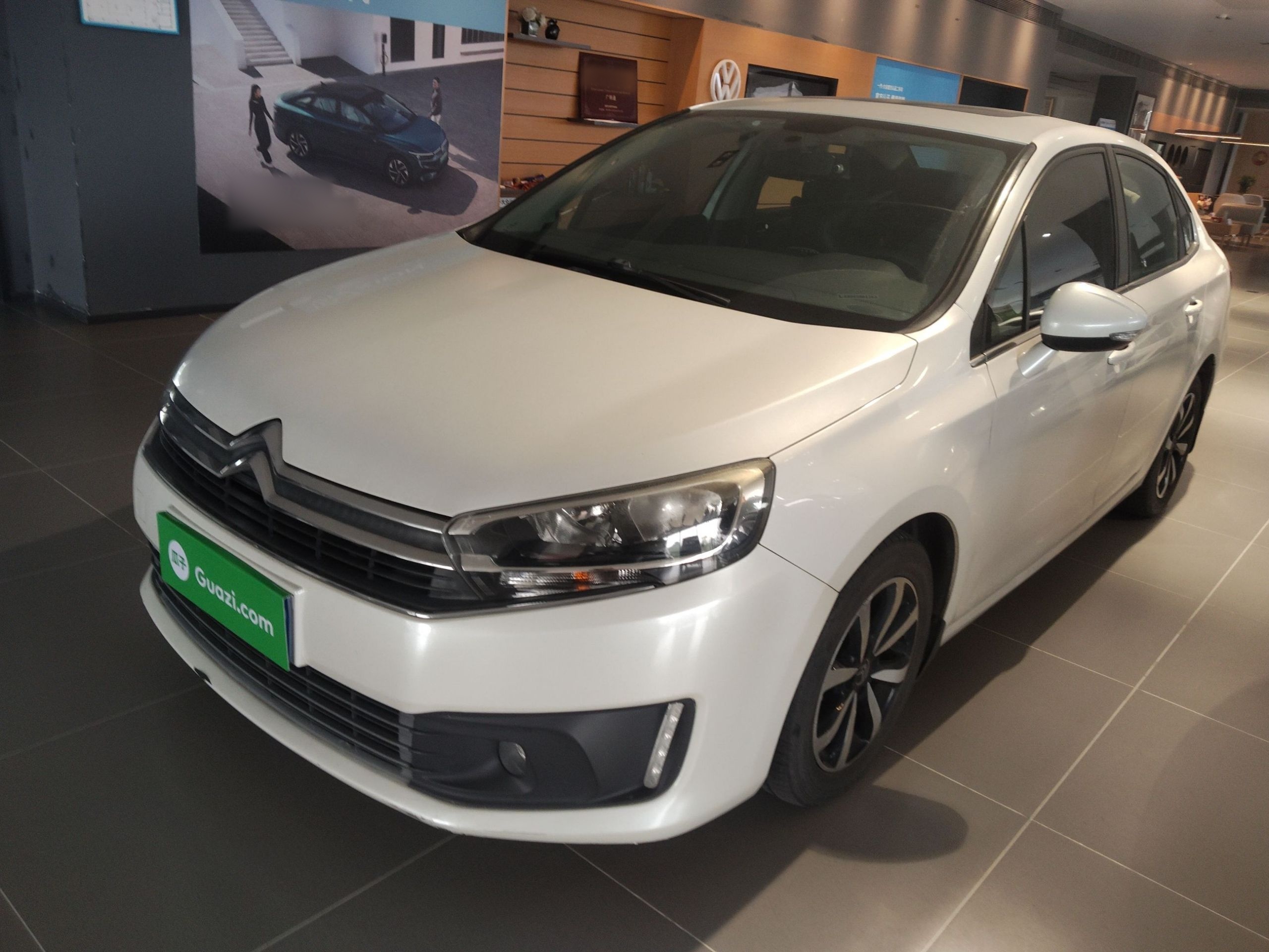 Citroen C4 C-Quatre 2018 car image 