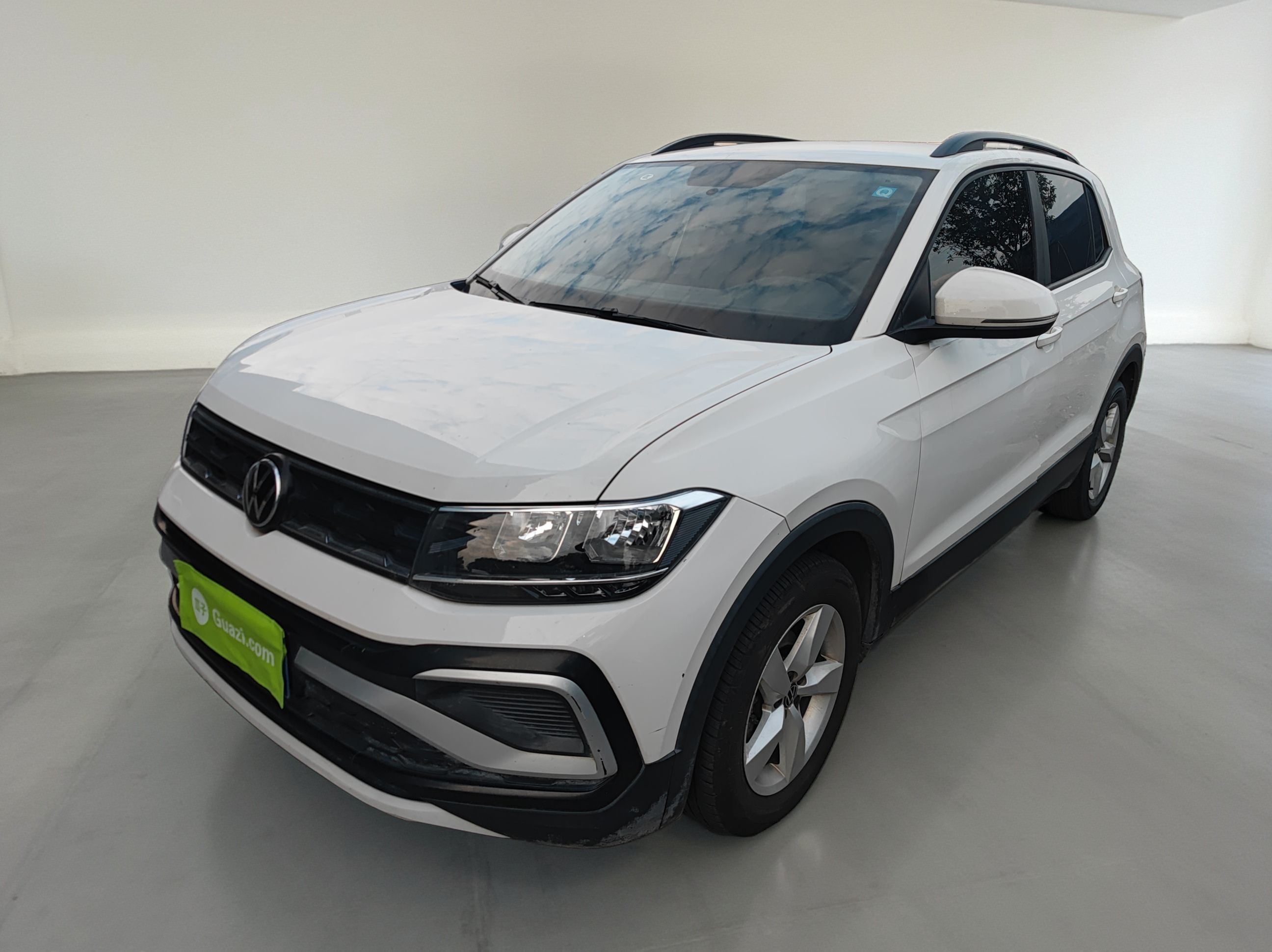 Volkswagen T-Cross 2022 car image 