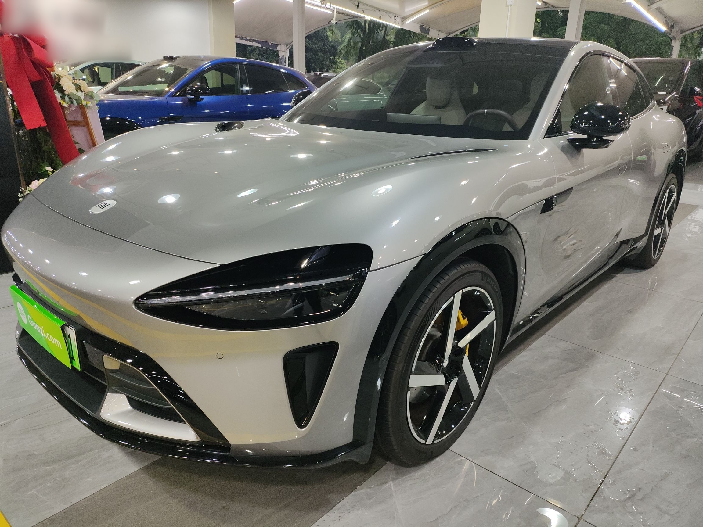 MI YU7 2025 car image 