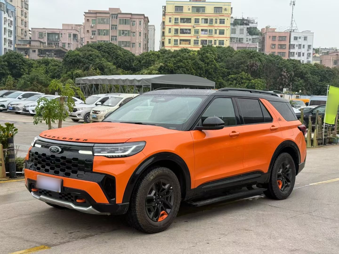 Ford Explorer 2024 car image 