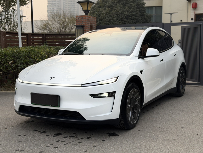 Tesla Model Y L 2025 汽车图片 
