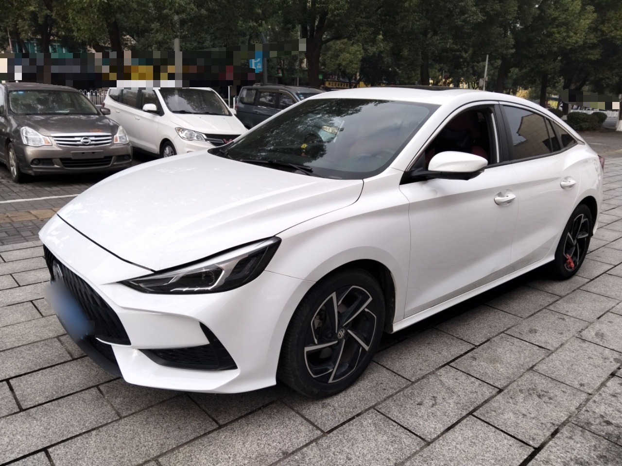 5 2022 5 2022 car image