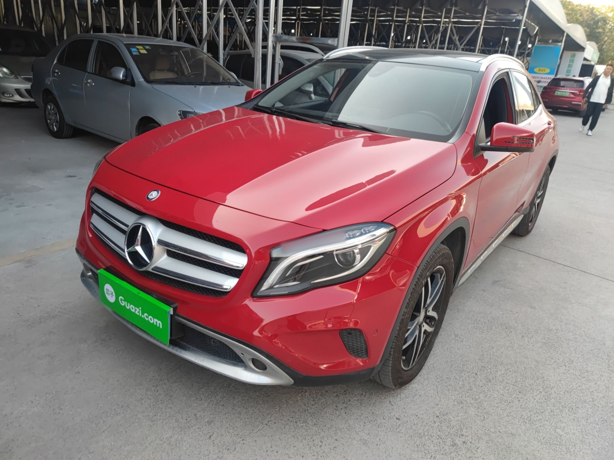 Mercedes-Benz GLA Class 2016 car image 