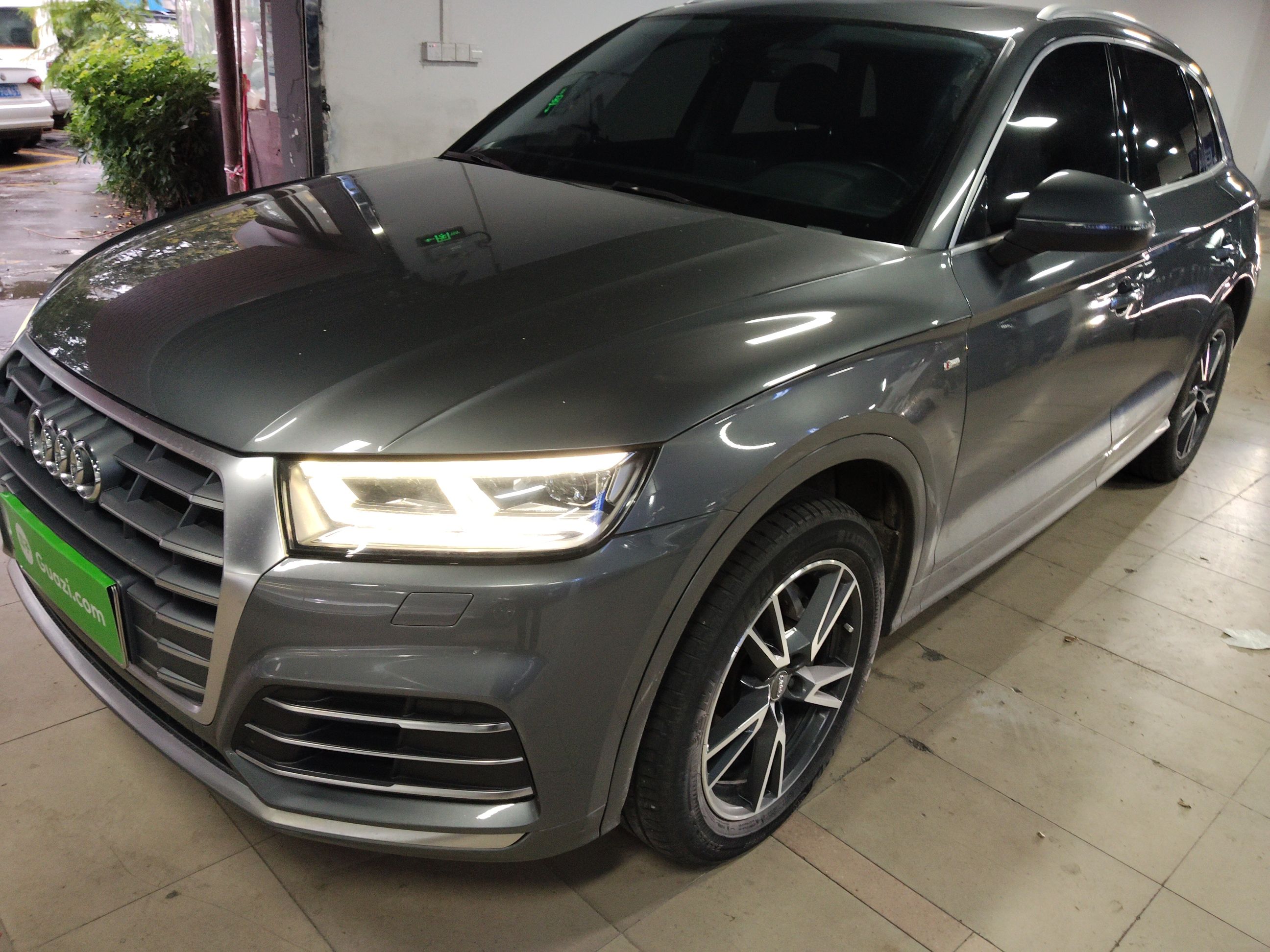 Audi Q5L 2020 car image 