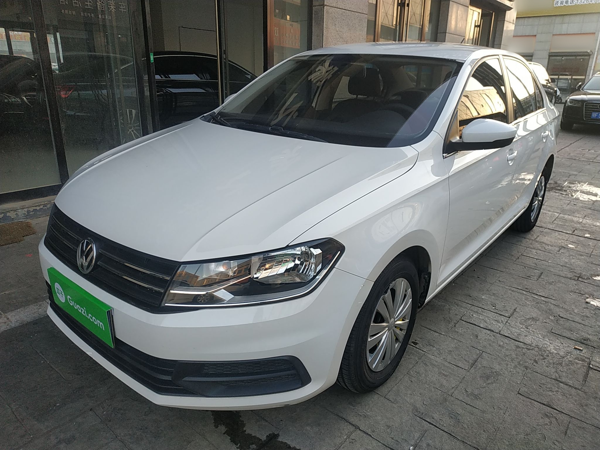 Santana 2018 car image 