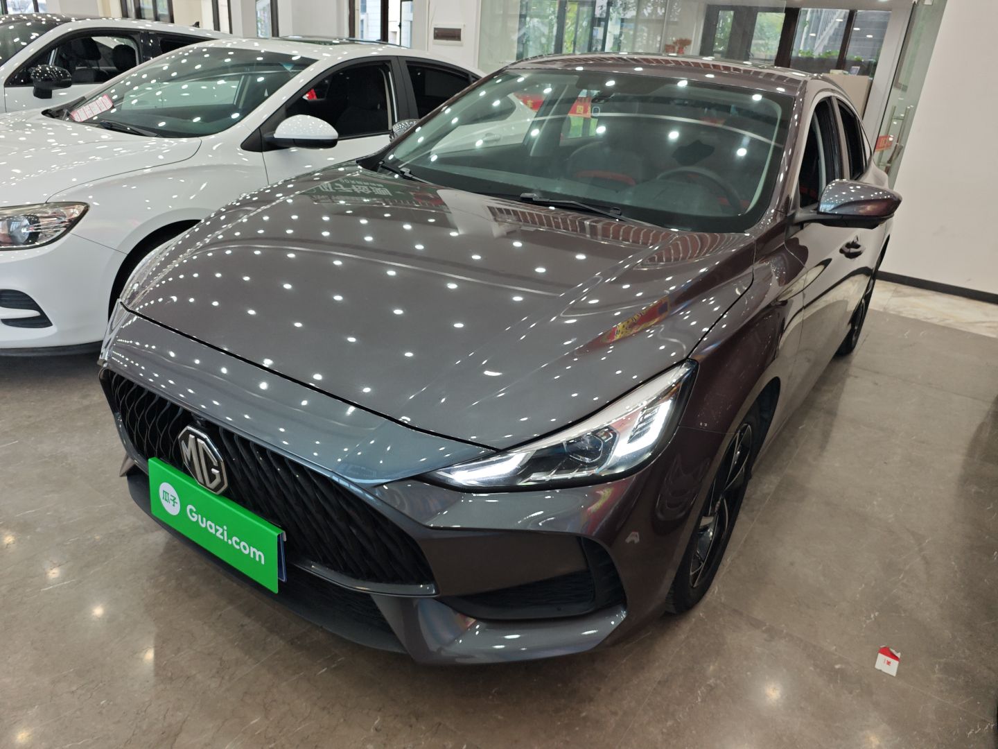 5 2021 immagine di auto 