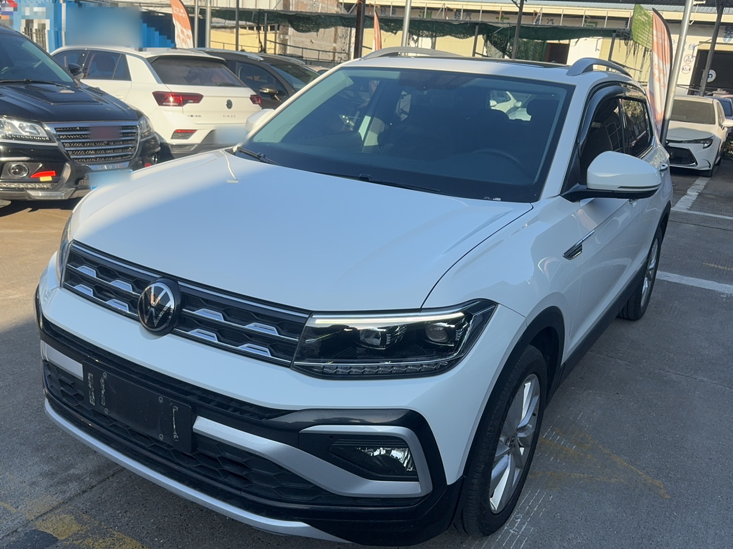 Volkswagen T-Cross 2023 car image 