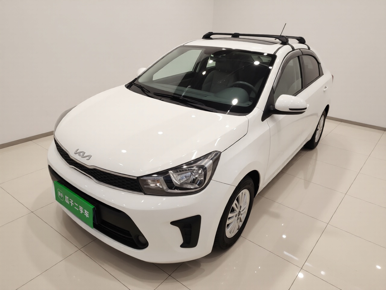 Kia Pegas 2022 汽车图片 