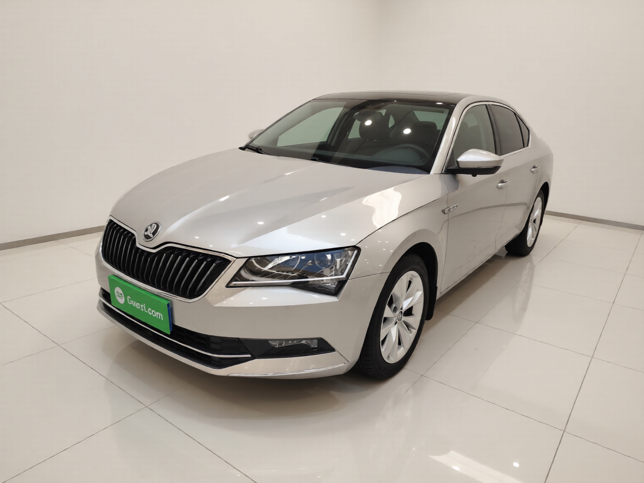 Skoda Superb 2018 Skoda Superb 2018 car image