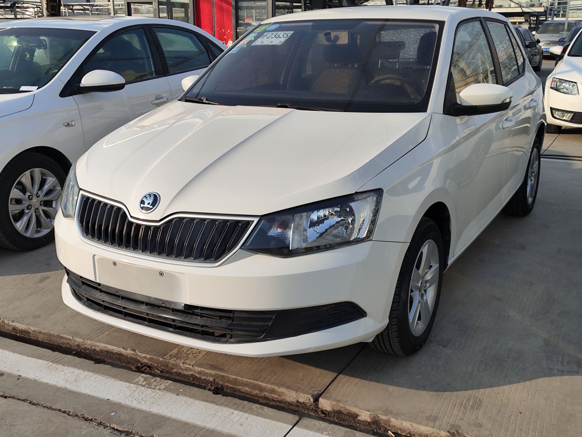 Skoda Fabia 2016 car image 