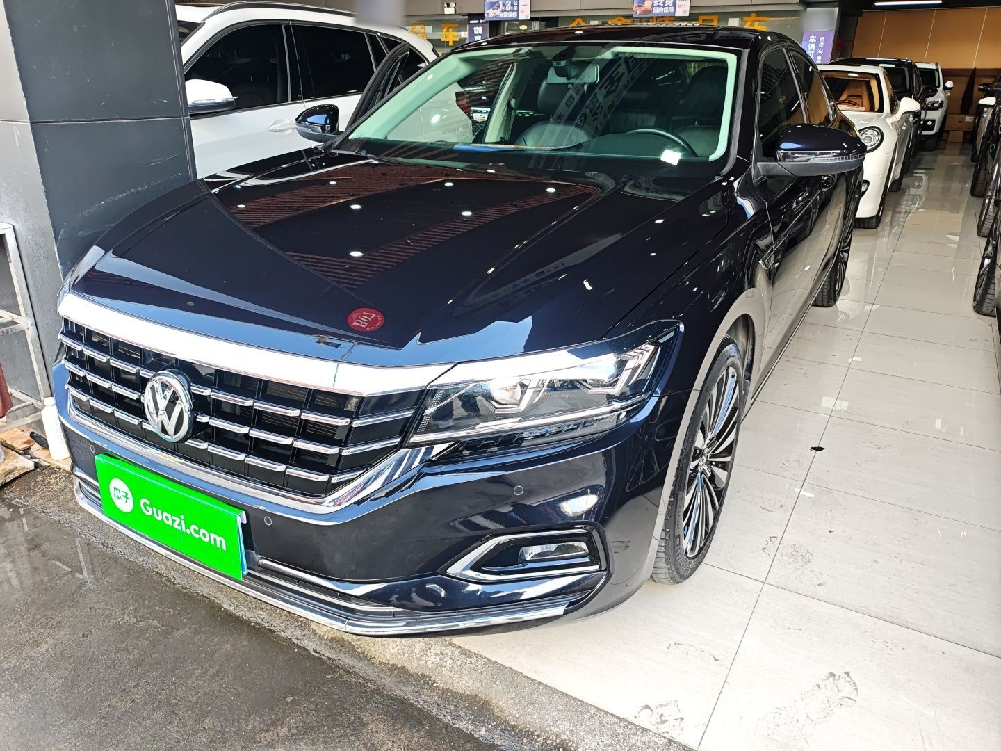 Volkswagen Passat 2019 car image 