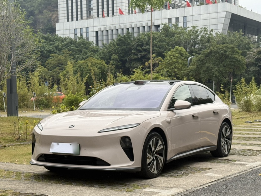 NIO ET5 2022 NIO ET5 2022 car image