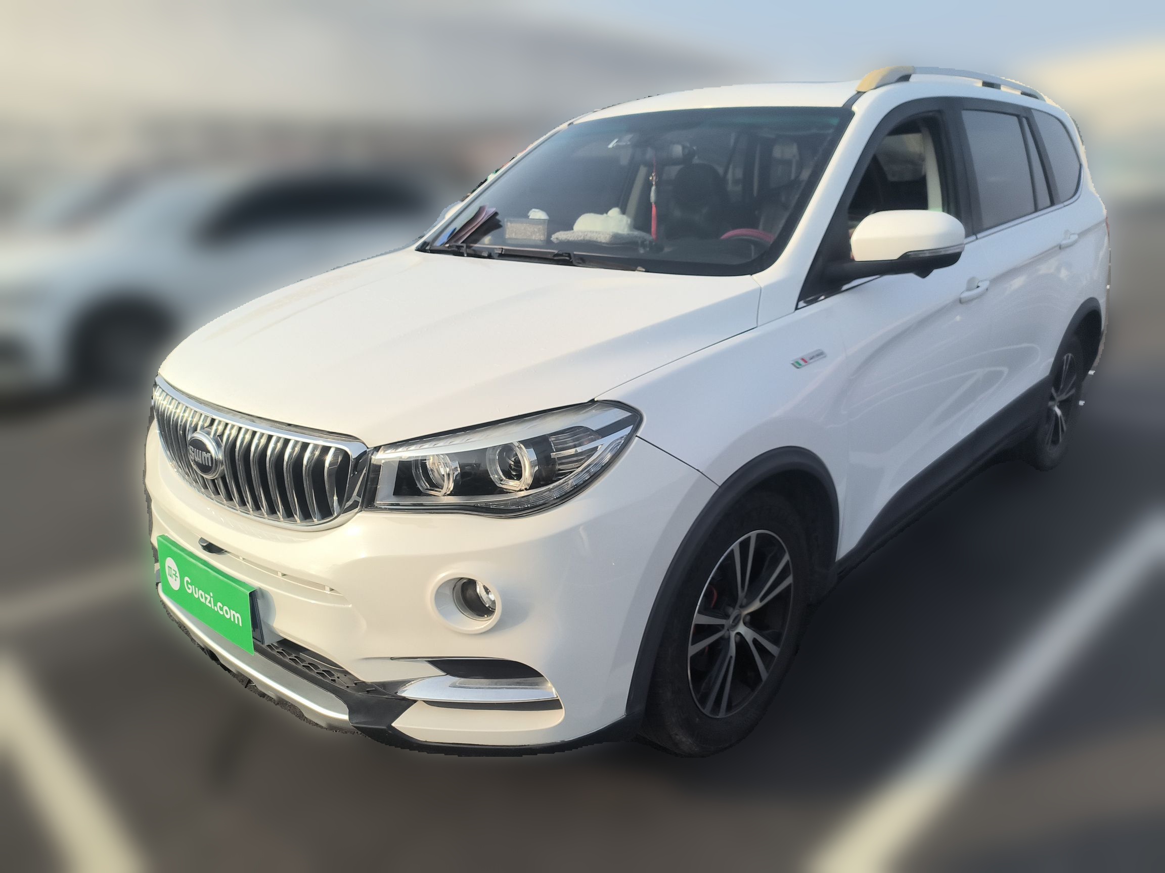 SWM X7 2021 SWM X7 2021 صورة سيارة