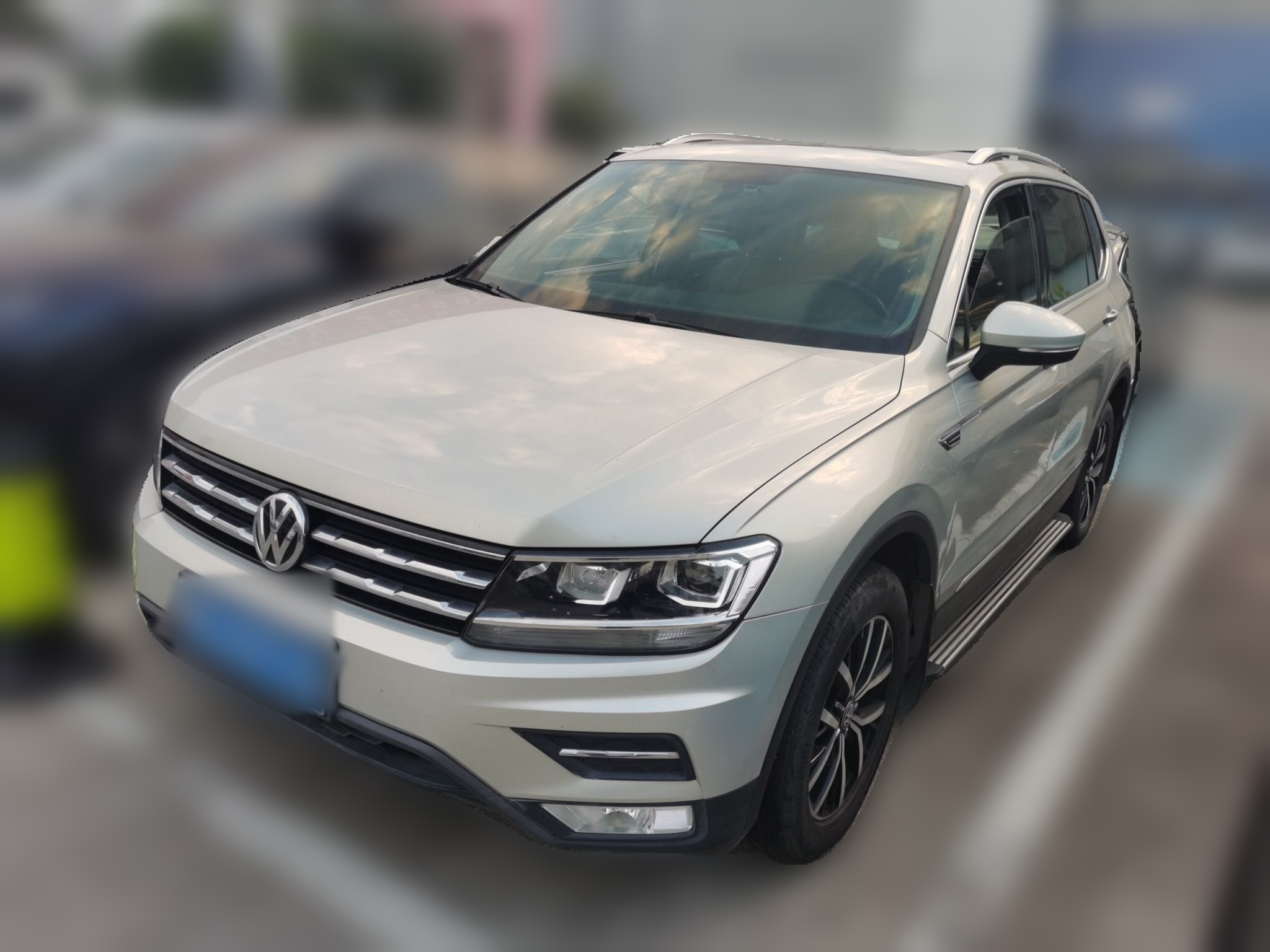 Volkswagen Tiguan L 2018 Volkswagen Tiguan L 2018 car image