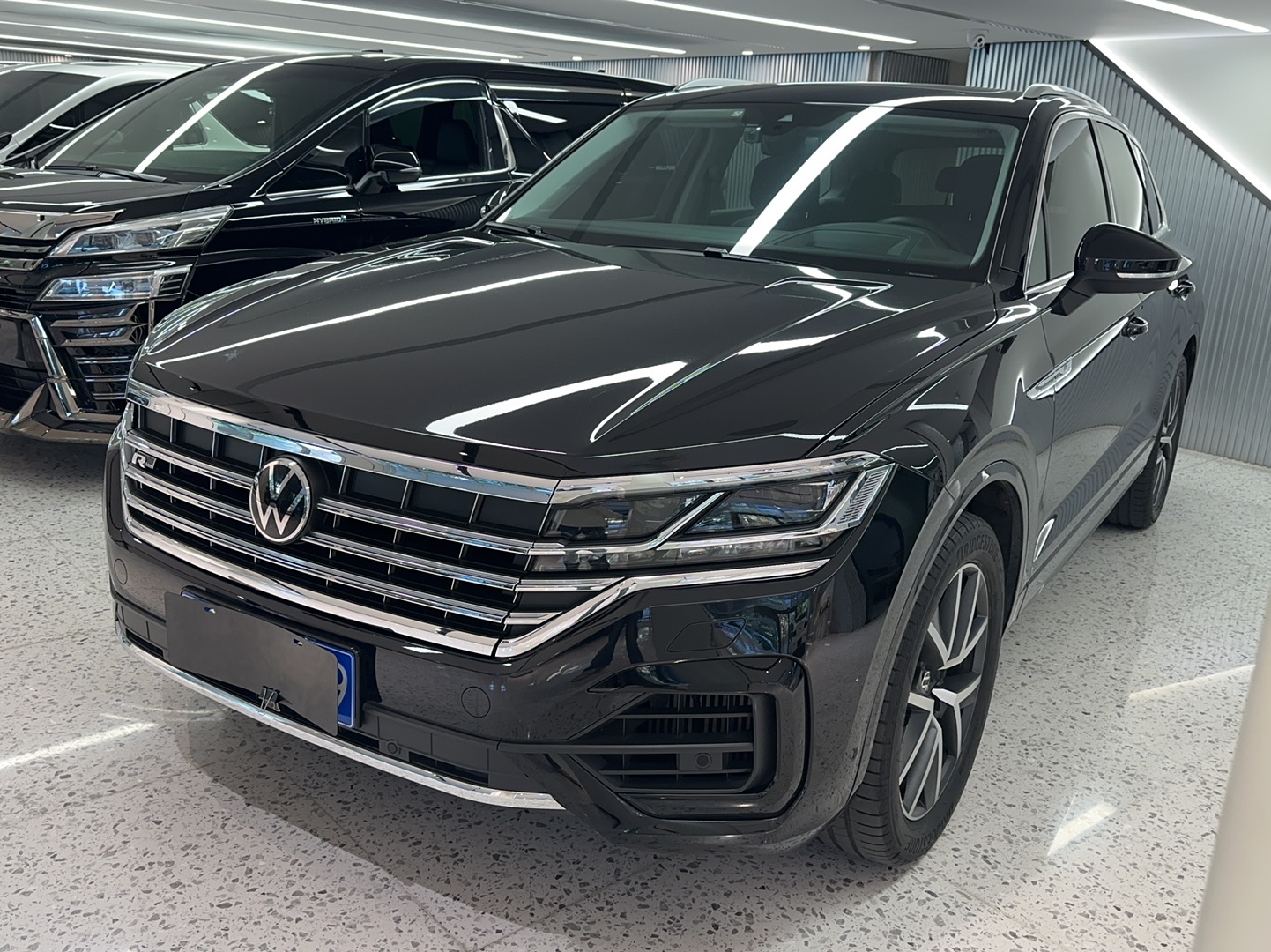 Volkswagen Touareg 2021 car image 