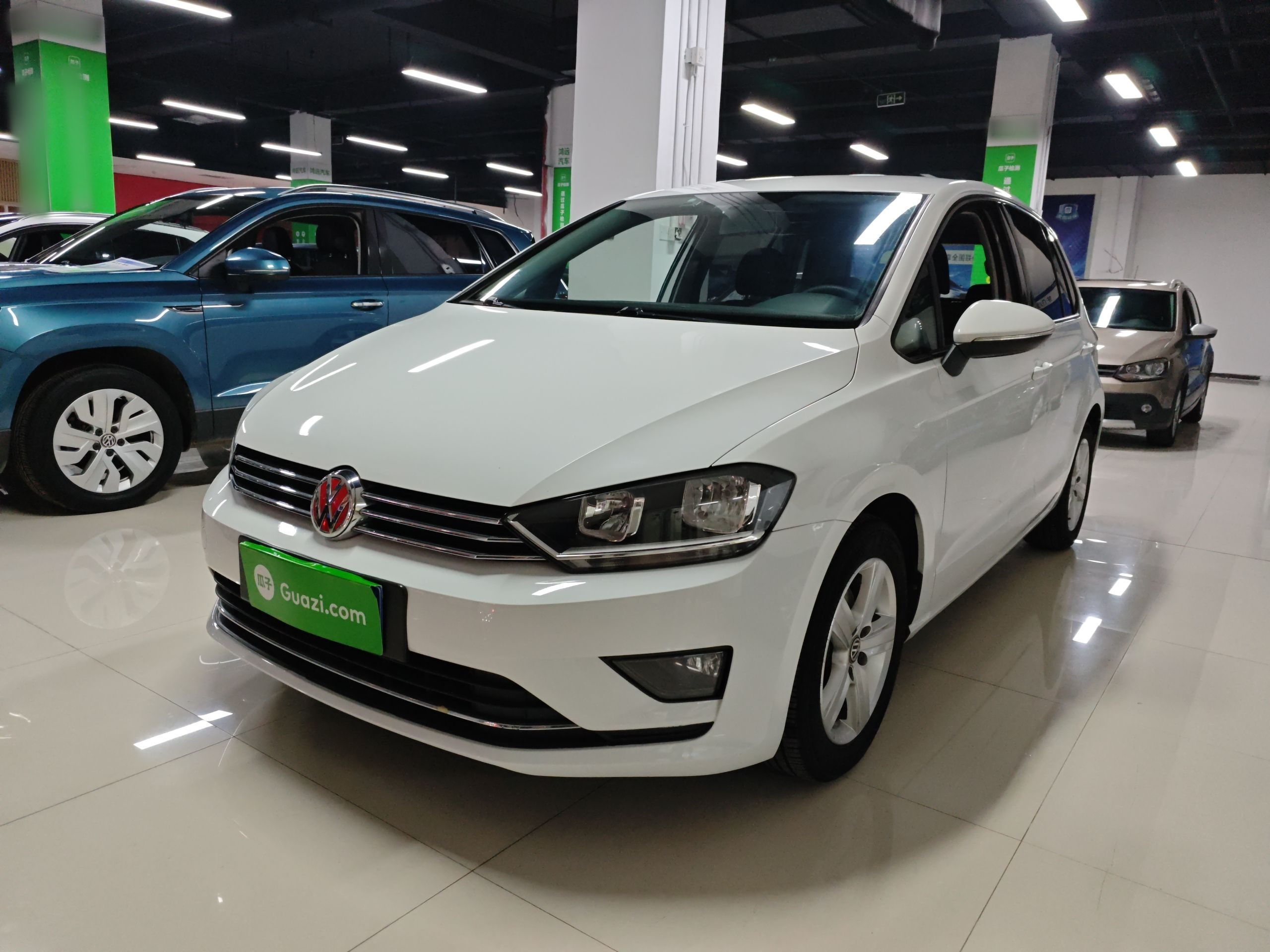 Volkswagen Golf Sportsvan 2018 Volkswagen Golf Sportsvan 2018 car image