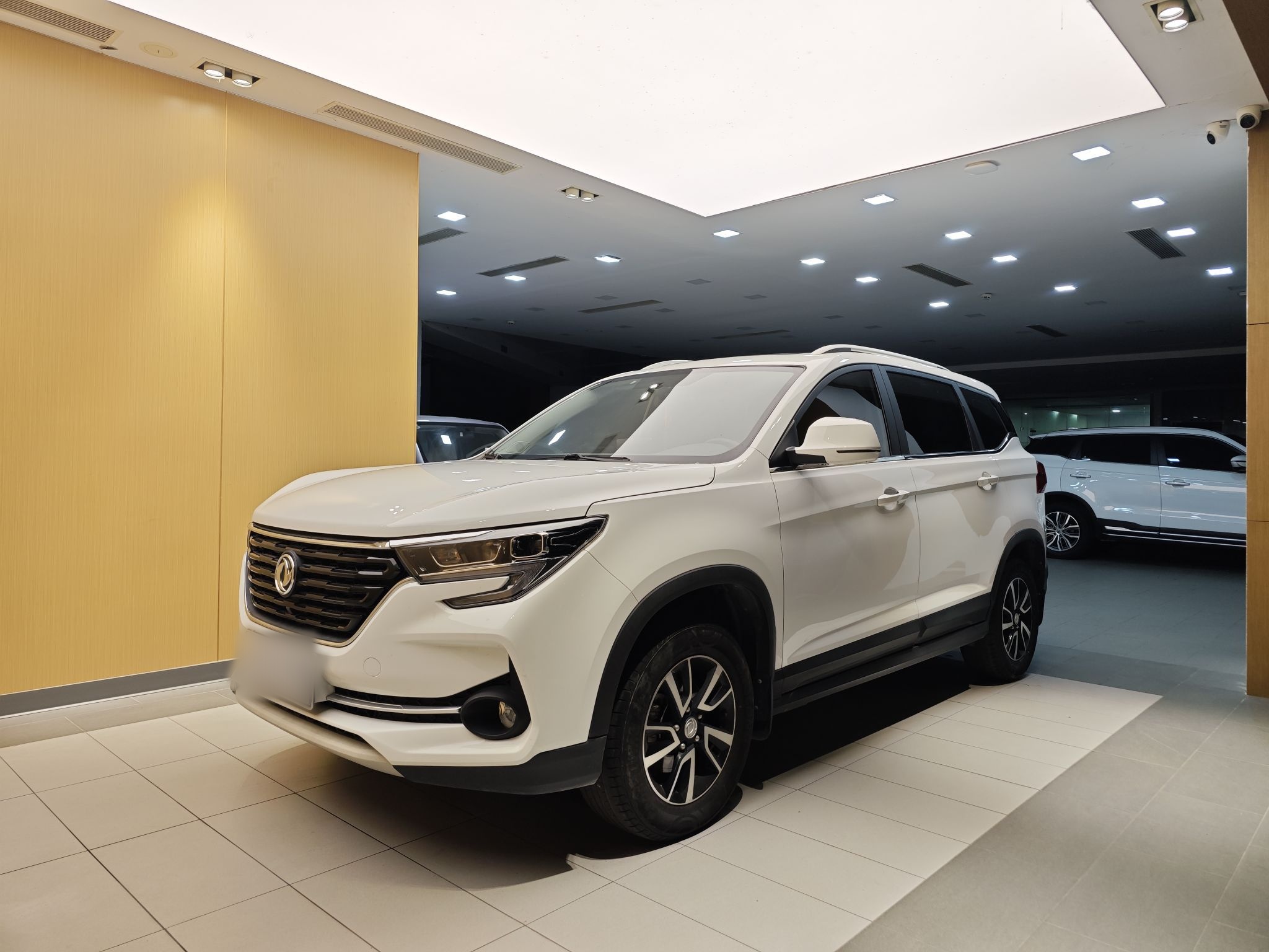 T5 2019 car image 
