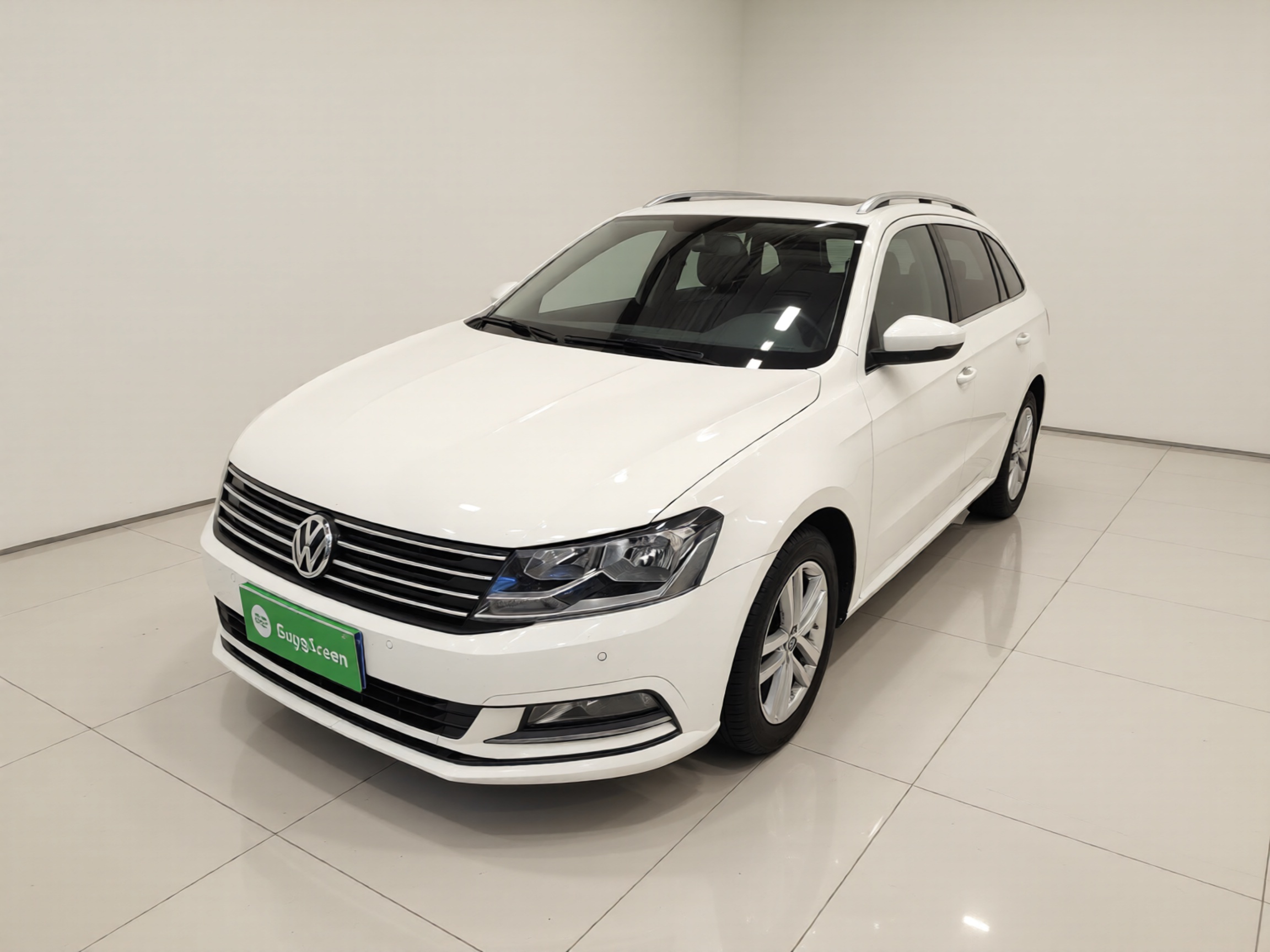 Volkswagen Gran Lavida 2018 immagine di auto 