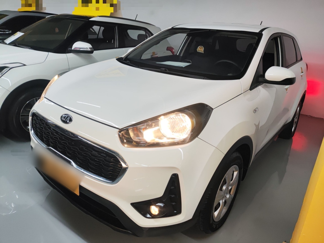 Kia Stonic 2016 汽车图片 
