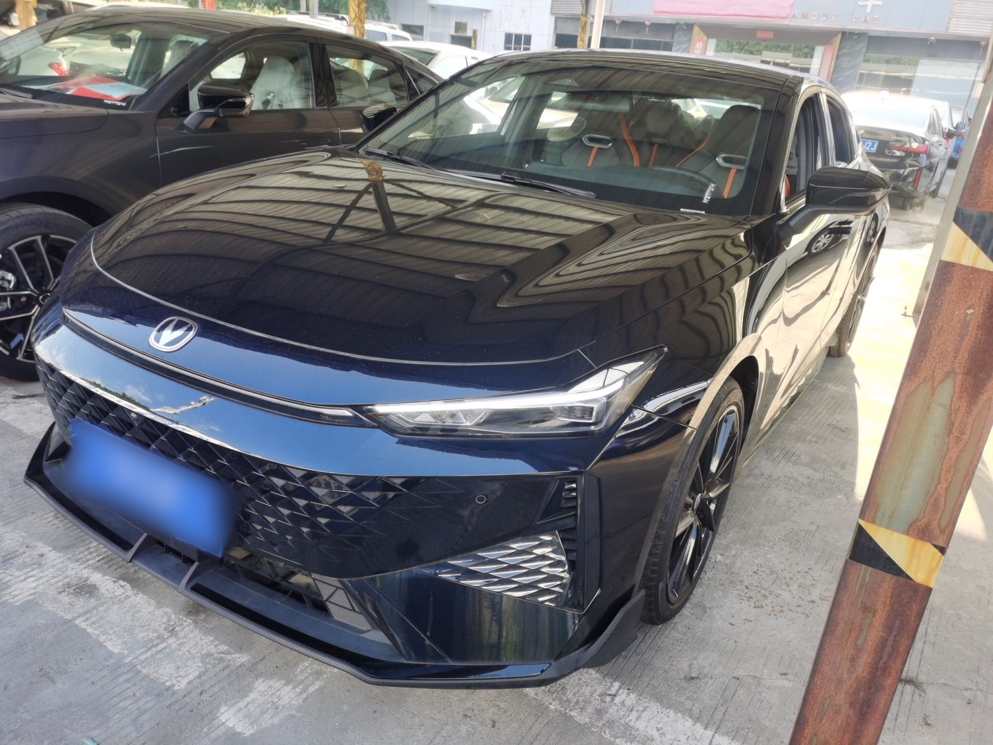 Changan UNI-V 2025 car image 