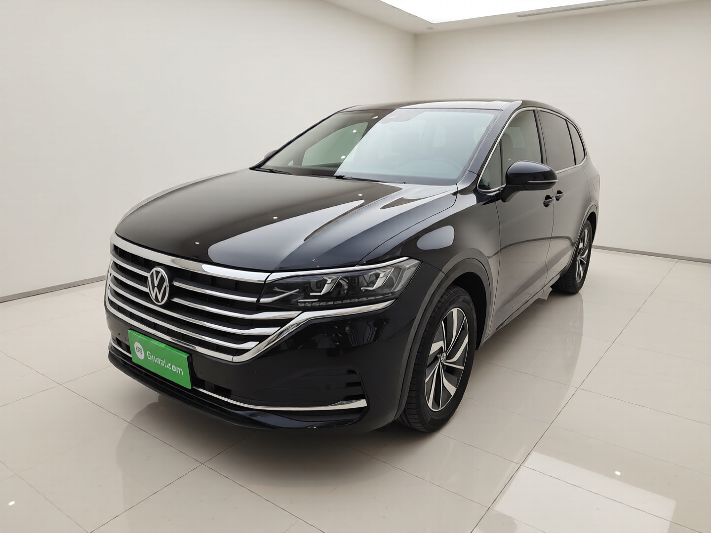 Volkswagen Viloran 2023 immagine di auto 