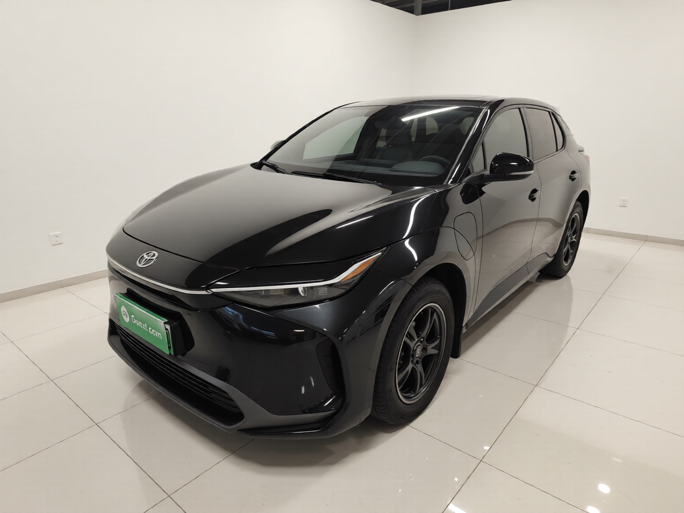 Toyota bZ4X 2023 汽车图片 