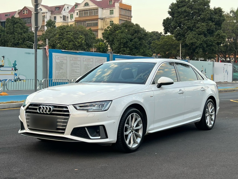 Audi A4L 2019 immagine di auto 